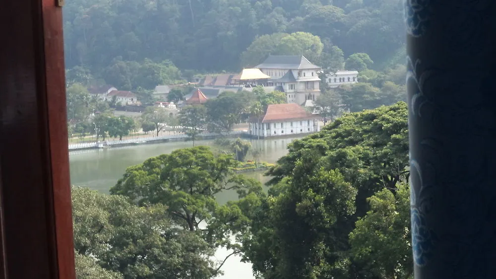 Ceyloni Lake Residency Kandy Sri Lanka