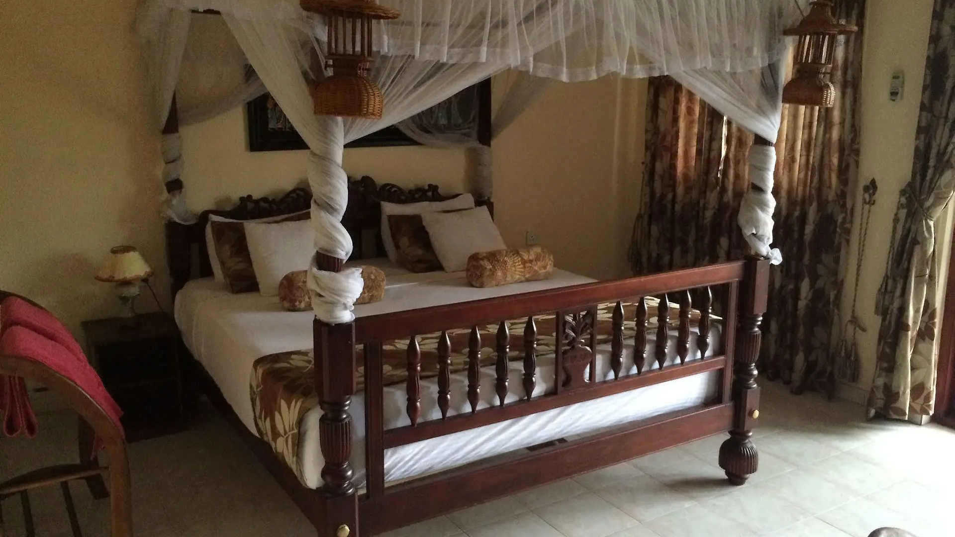 Hotel Ceyloni Lake Residency Kandy