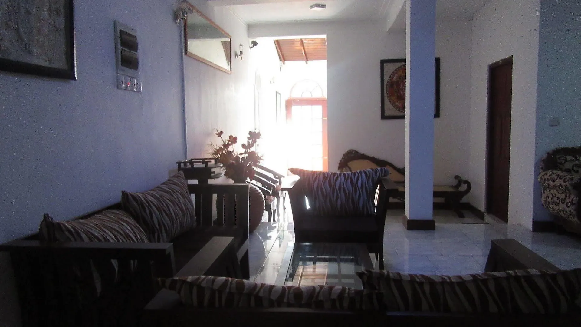 ** Hotel Ceyloni Lake Residency Kandy Sri Lanka