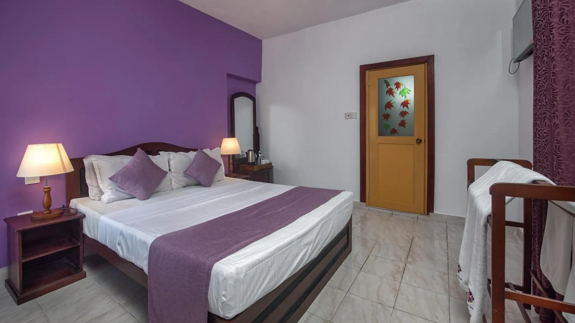 Отель Ceyloni Lake Residency Канди