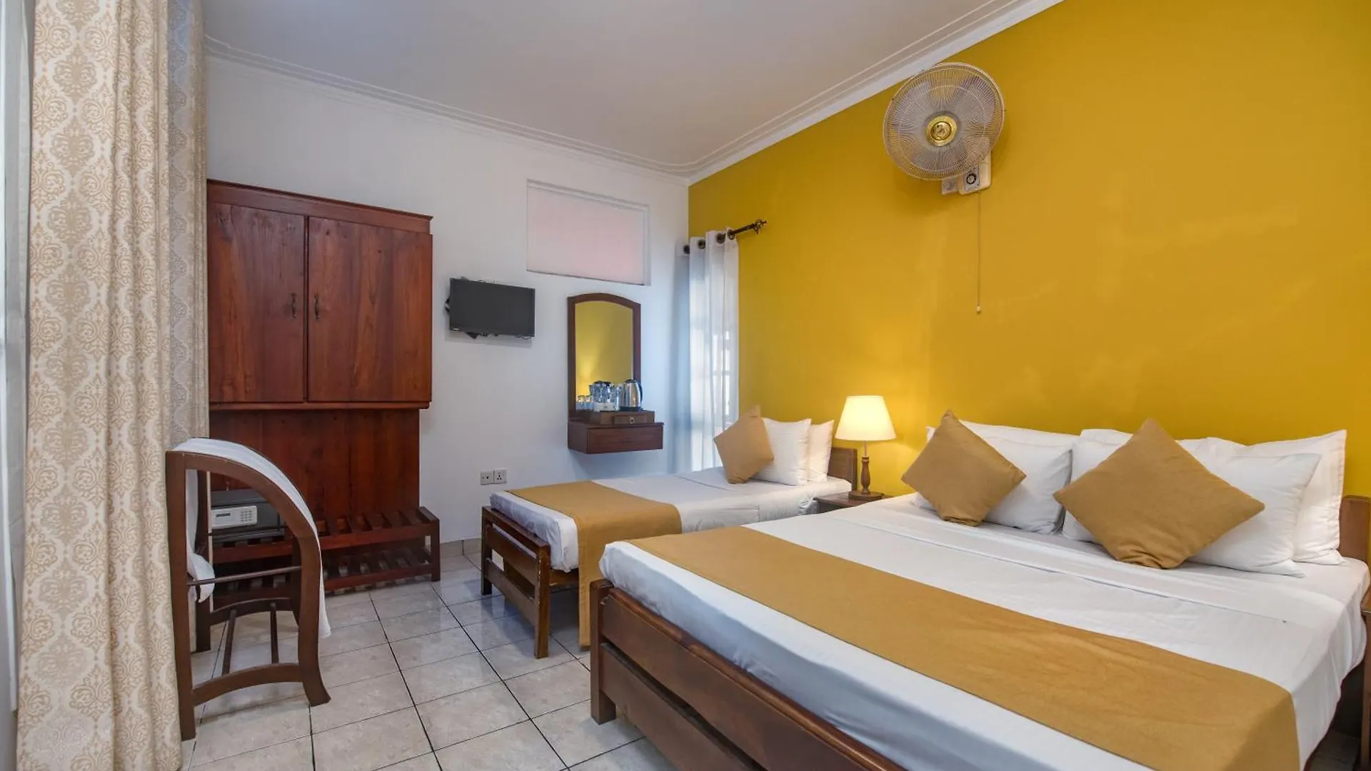 Ceyloni Lake Residency Kandy Hotel